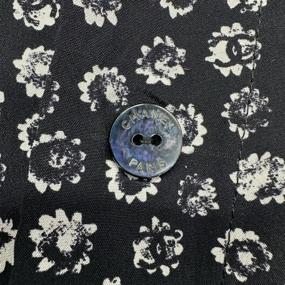 Chanel Coco Floral-Print Sleeveless Shirt Blouse in Black/White 44(US12) - Picture 4 of 12